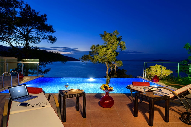 Vogue Hotel Bodrum Deluxe Travel